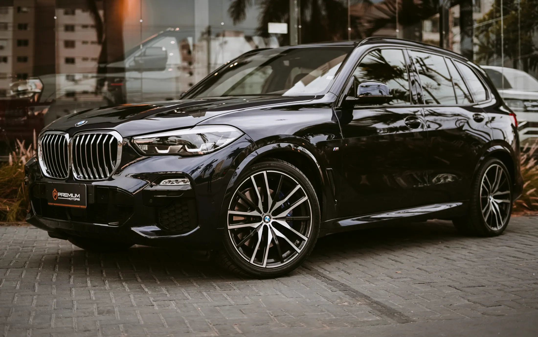 BMW X5 40i available to rent in Vancouver